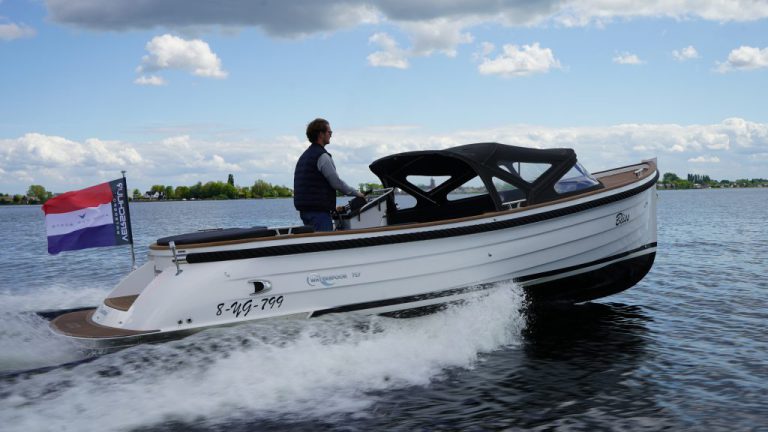Waterspoor 717 outboard