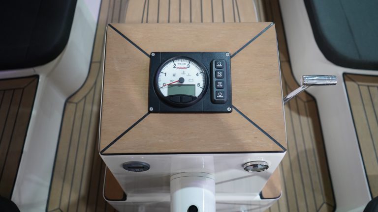 Isloep 735 hybride elektrische diesel sloep