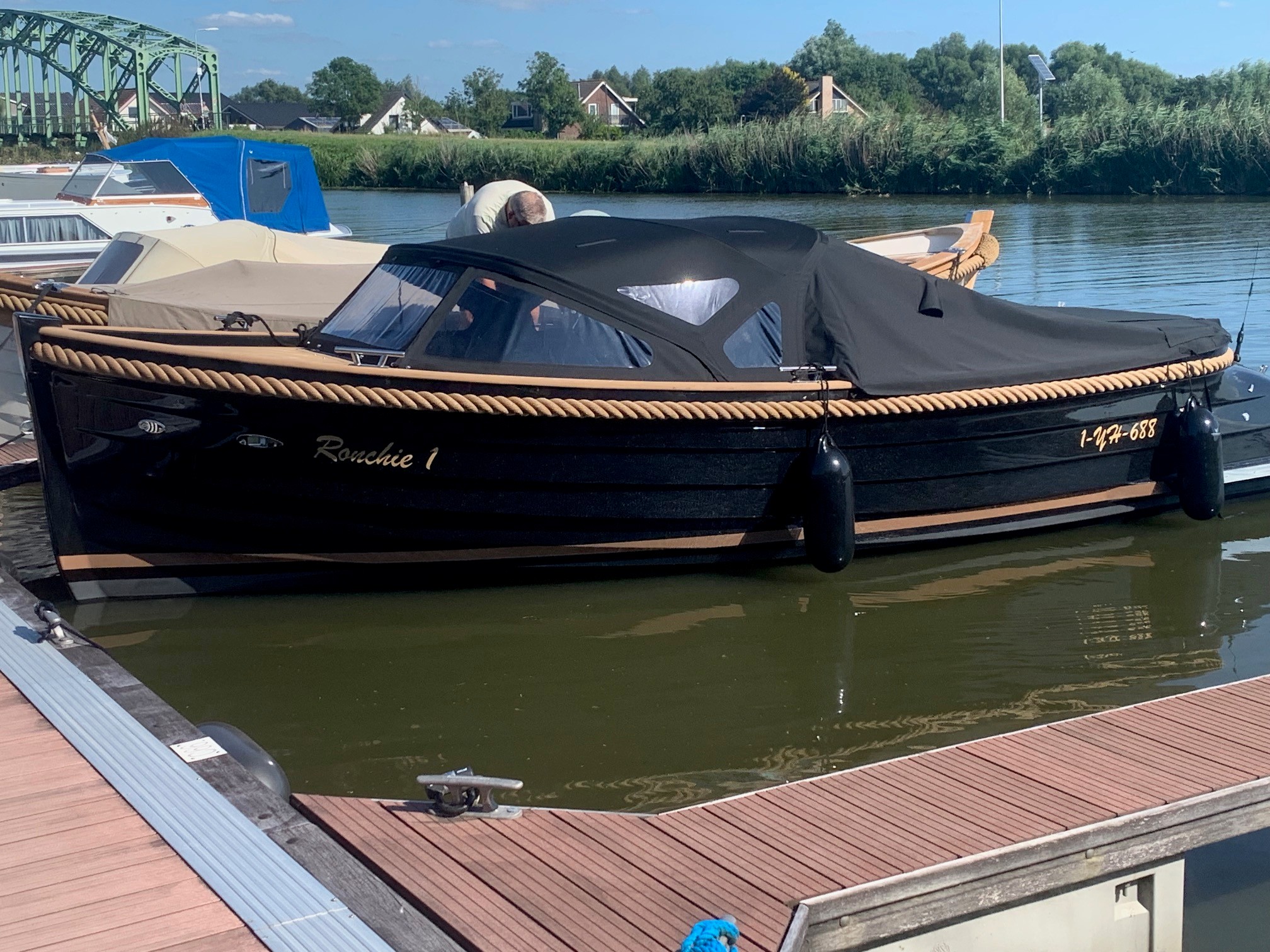 Waterspoor 717 incl. 140 Pk Suzuki!