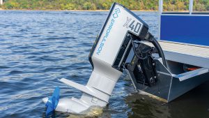 ePropulsion elektrische voortstuwing op een sloep — Verschuur Watersport