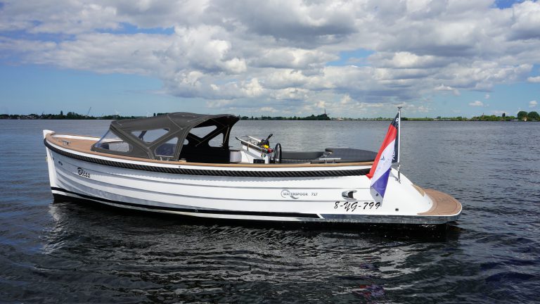 Waterspoor 717 Outboard kopen wit met 100pk Suzuki buitenboordmotor bij Verschuur Watersport Rijnsaterwoude