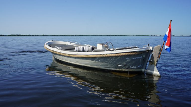 Isloep 735 occasion 2008 met 21pk Yanmar diesel te koop bij Verschuur Watersport Rijnsaterwoude