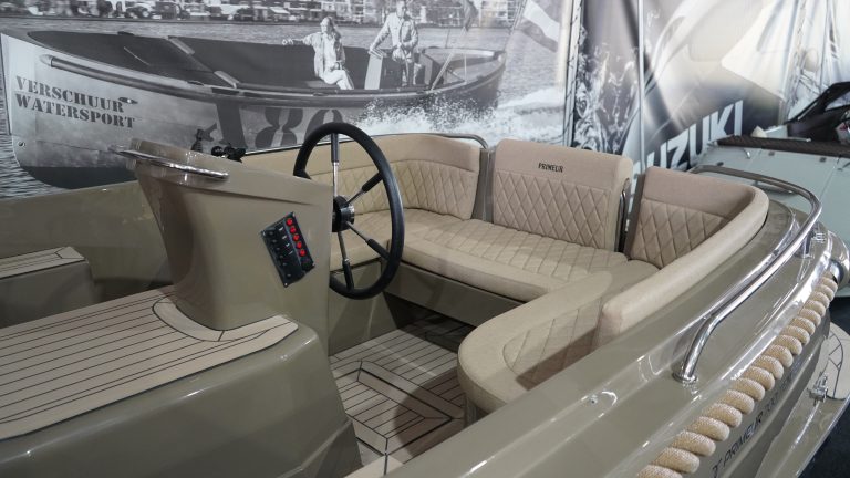 Primeur 700 tender