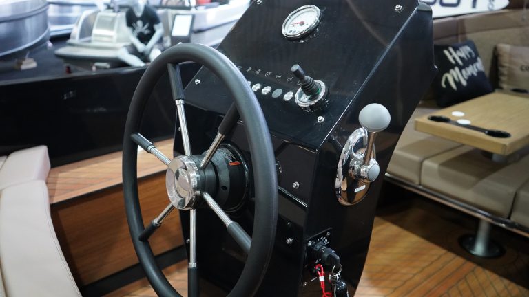 Corsiva 650 tender te koop bij verschuur waterspor
