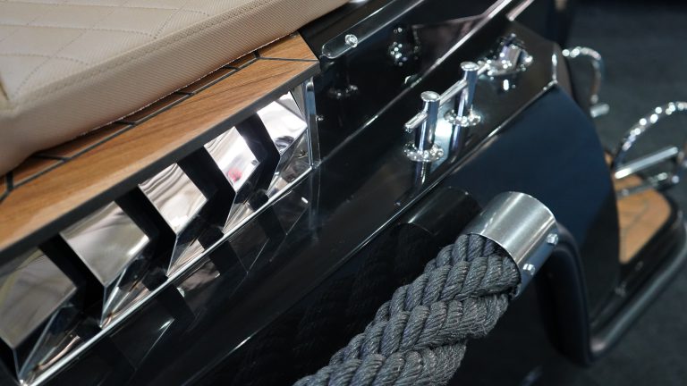 Corsiva 650 tender te koop bij verschuur waterspor