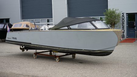 Isloep Rapida 750 tender met 80 pk Yanmar dieselmotor bij Verschuur Watersport
