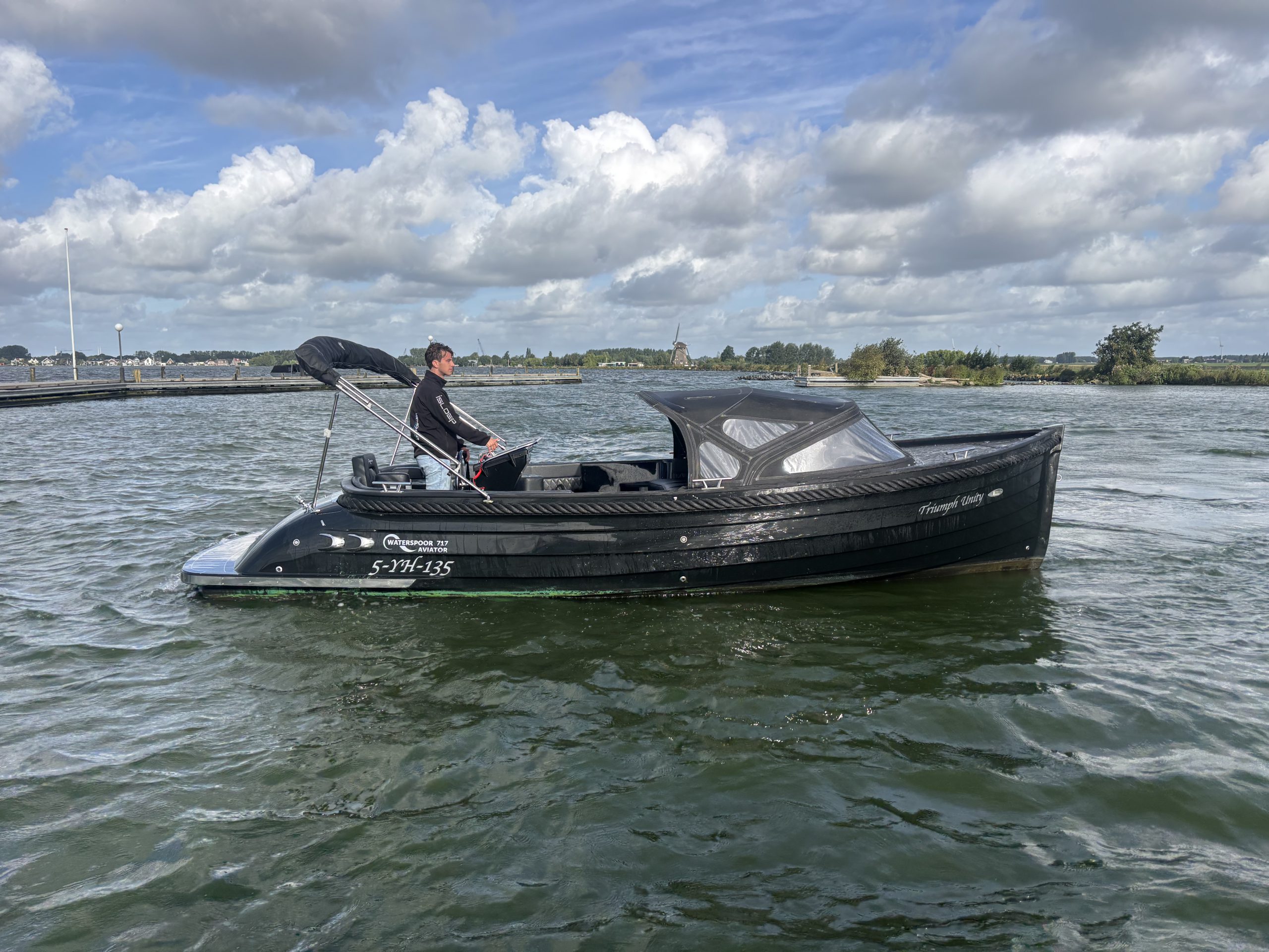 Waterspoor 717 incl. Yanmar 110 Pk Zeer compleet uitgerust